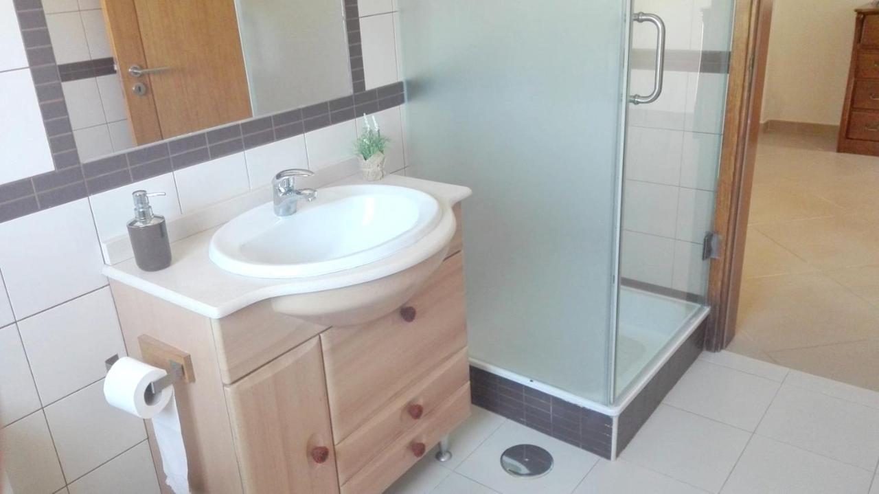 Spacious House In Aldeia Dos Pinheiros With Pool Azeitao Esterno foto