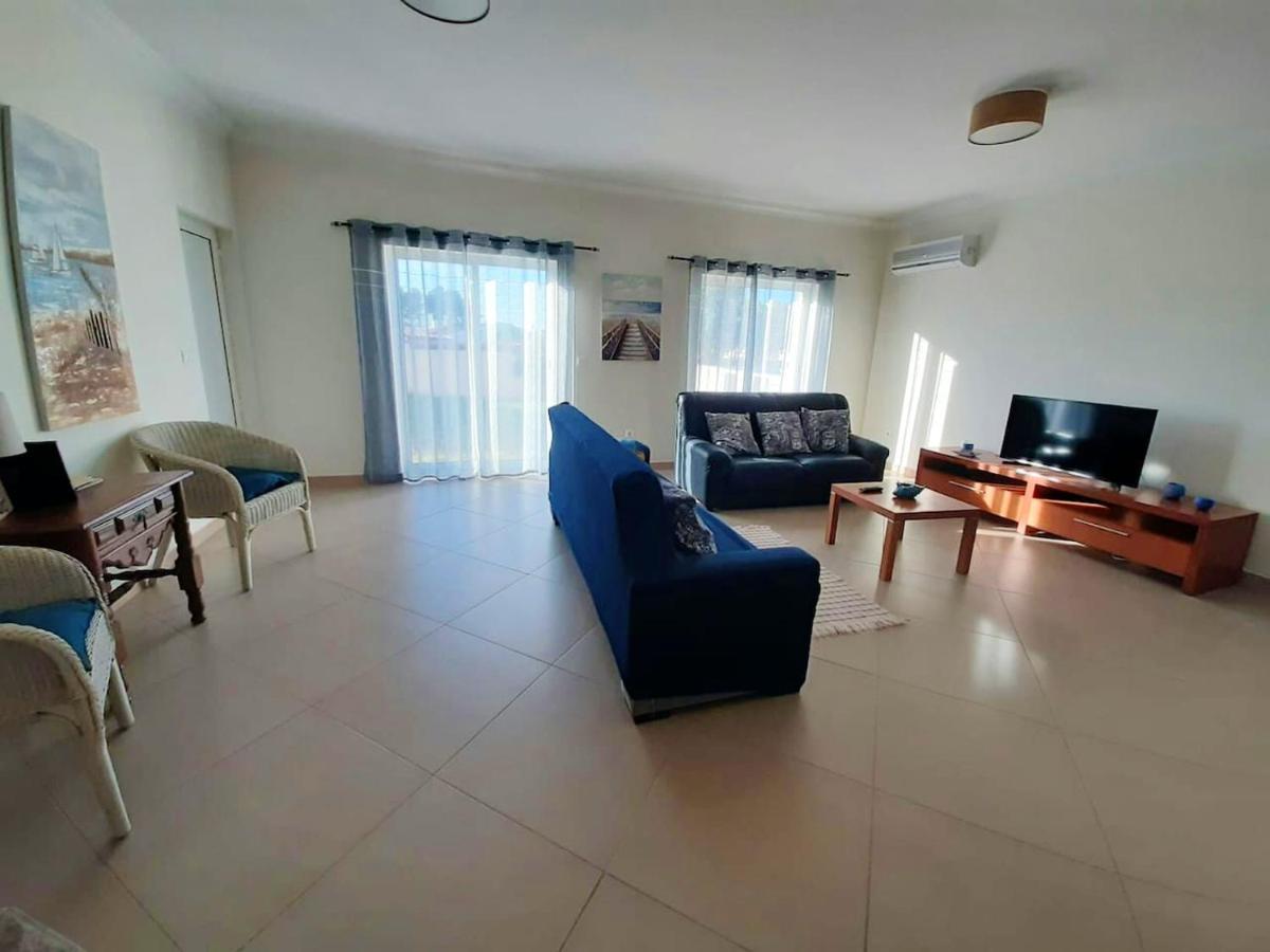 Spacious House In Aldeia Dos Pinheiros With Pool Azeitao Esterno foto